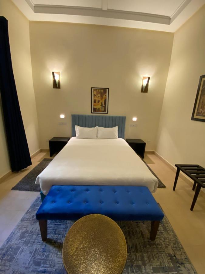 Comfy Colonial *